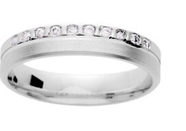 Bague or 750 et diamants