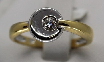 Bague or 750 et diamant